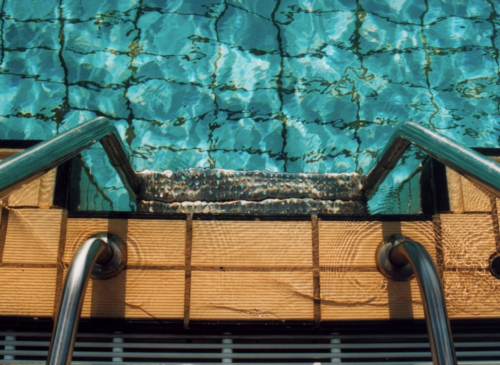 Schwimmbadtreppe1